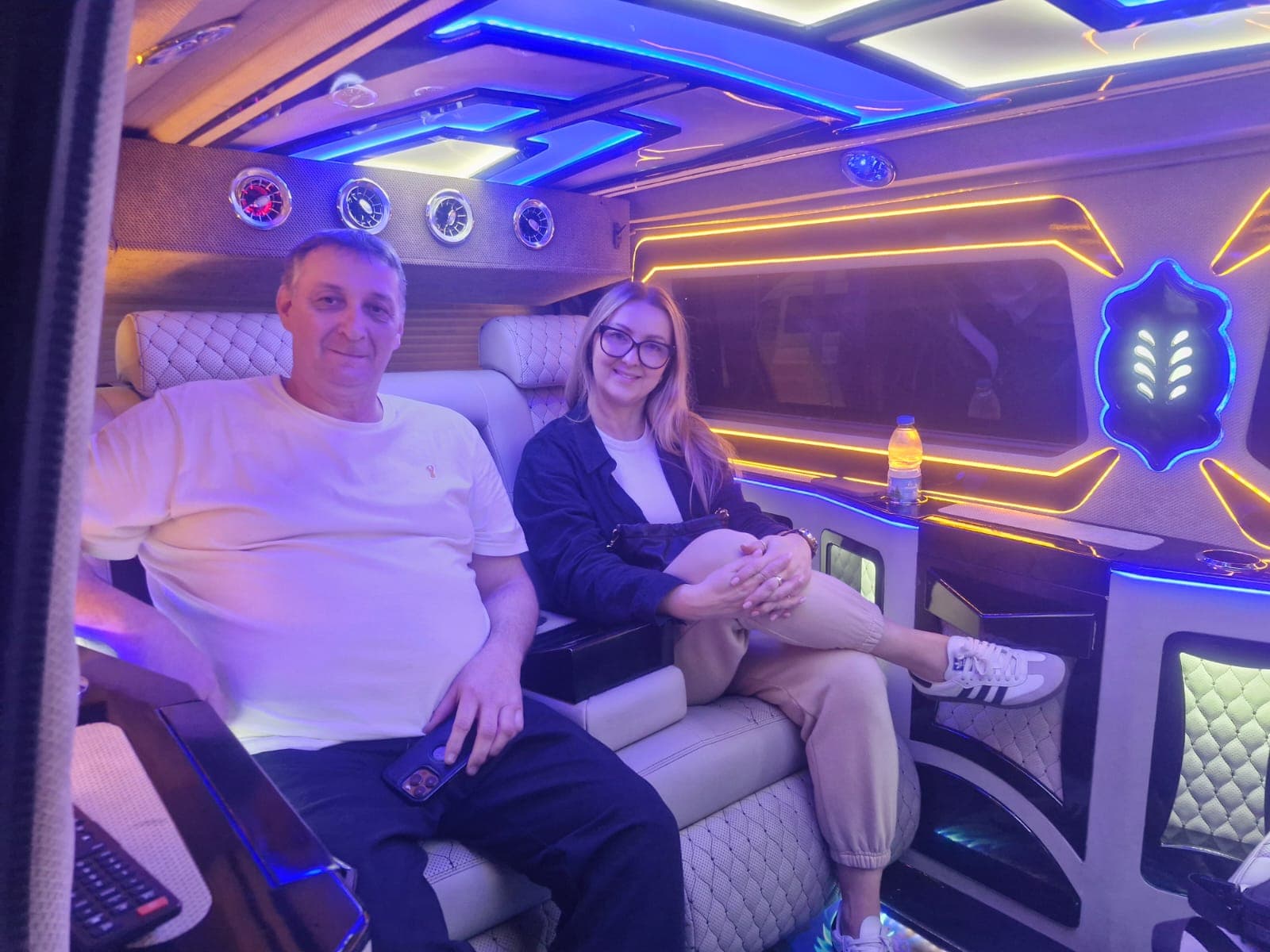 Mercedes Vito V-Class VIP transfer aracı iç mekan